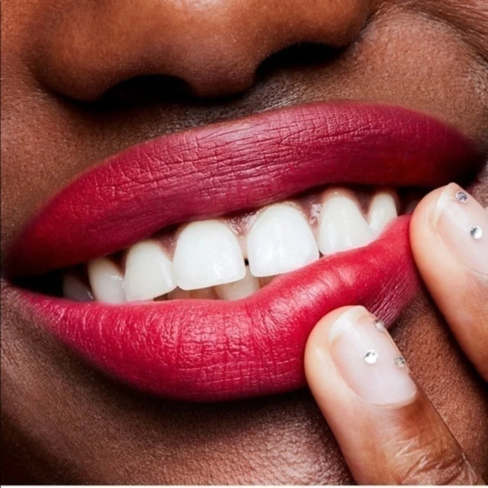 MAC Lipstick-Relentlessly Red